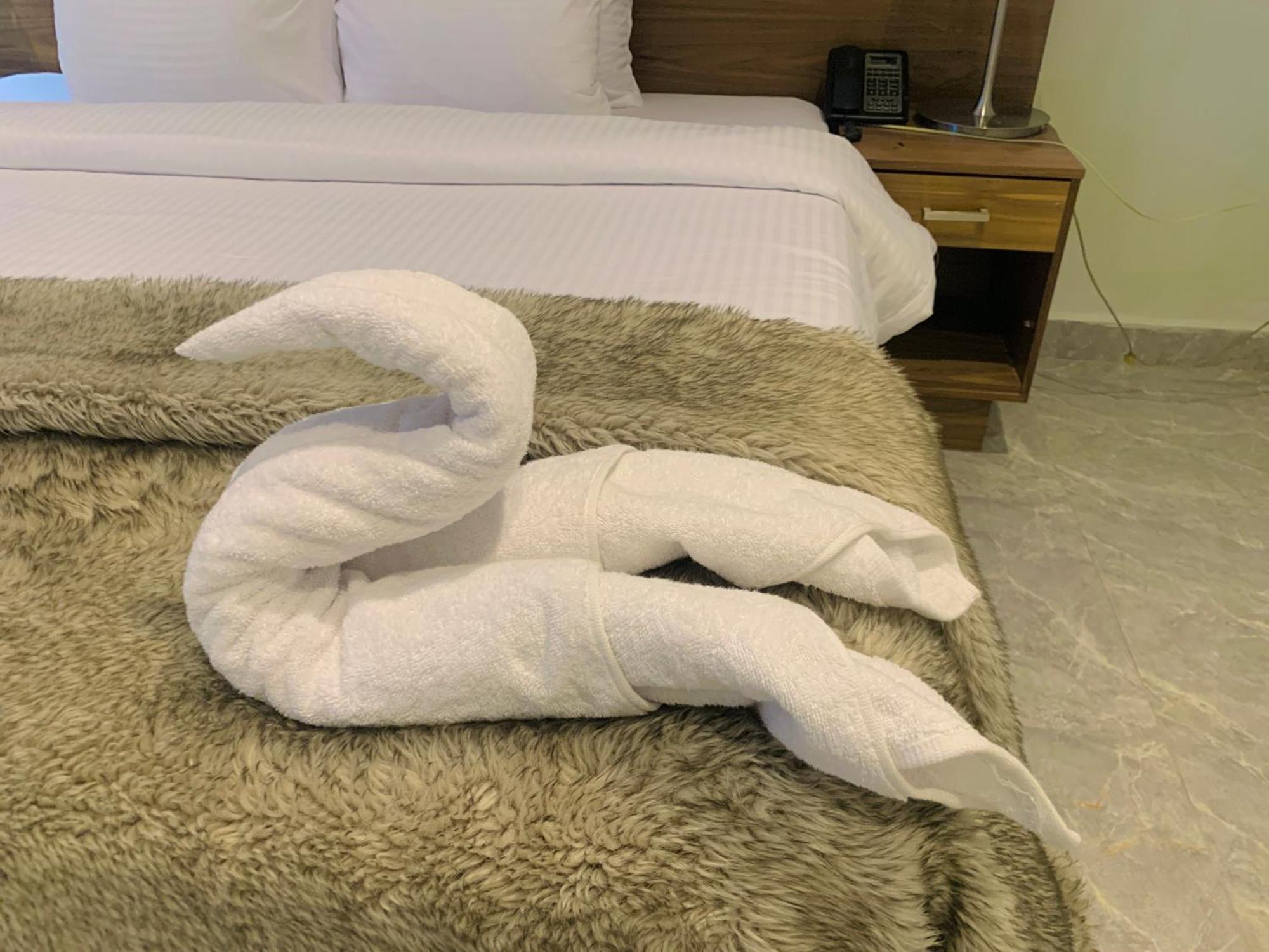 Amor Hotels Abuja Exteriör bild