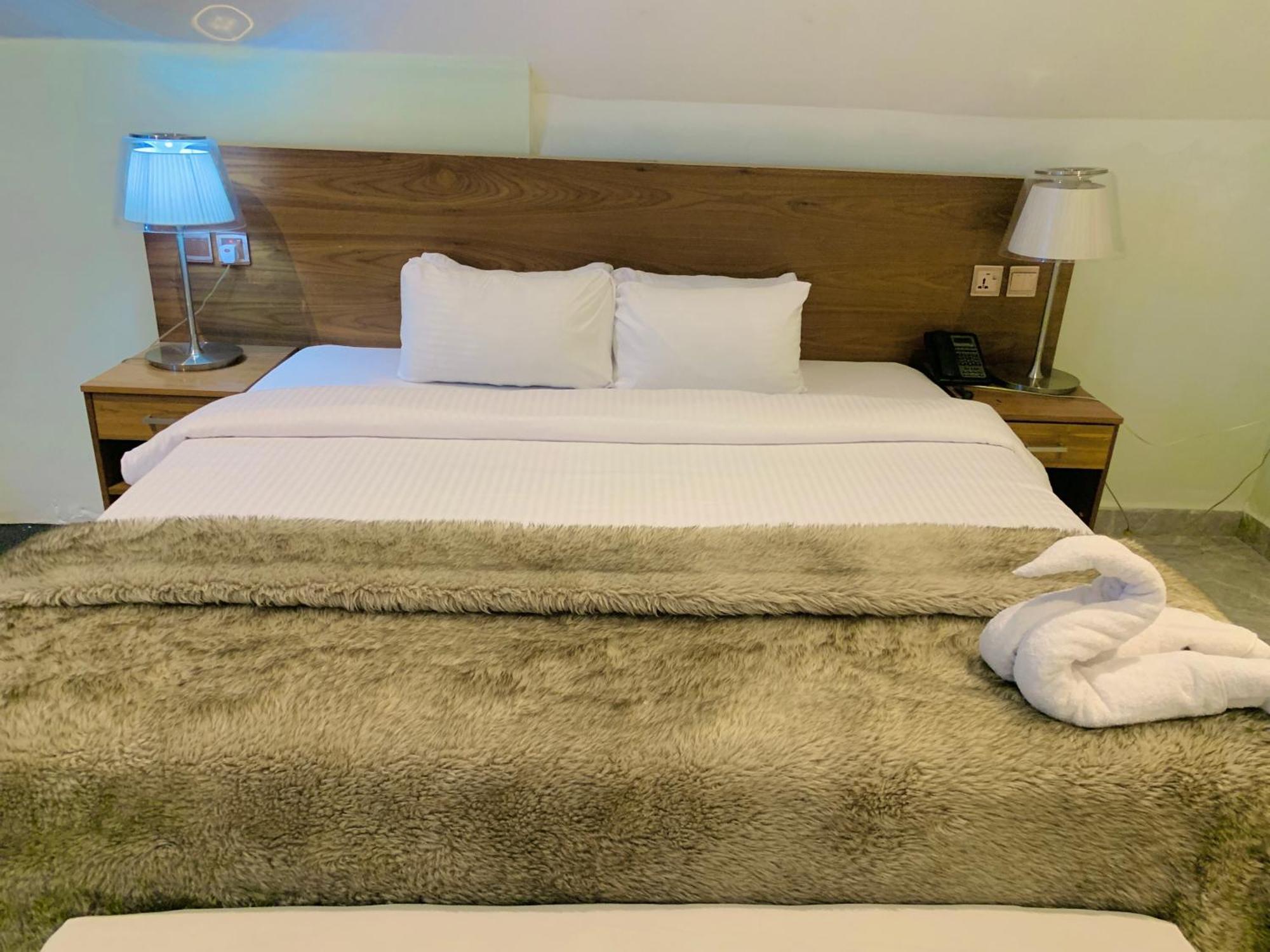 Amor Hotels Abuja Exteriör bild