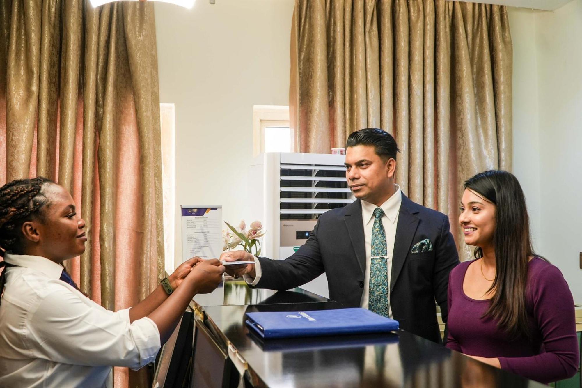 Amor Hotels Abuja Exteriör bild