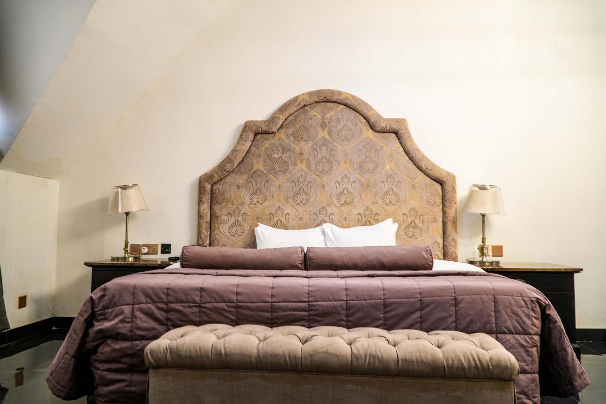 Amor Hotels Abuja Exteriör bild
